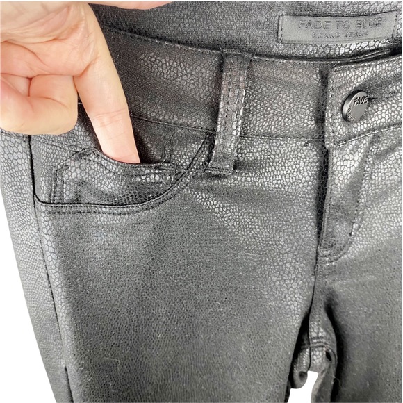 Fade to Blue Crocodile Reptile Textured Black Coated Skinny Pants Size 26 - Picture 8 of 11